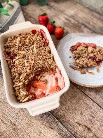 Biomed - Strawberry & Almond Crumble by Neleta Winter
